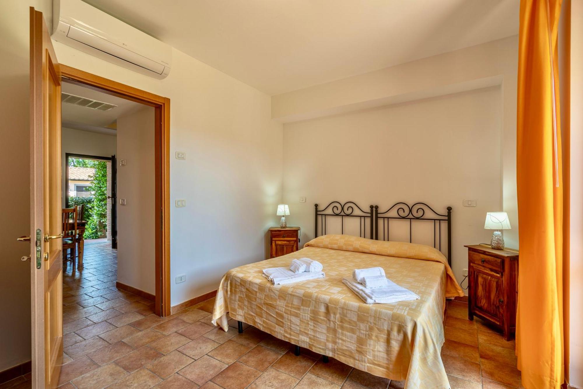 Isa - Residence With Swimming Pool In Sorano, Apartments With Air Conditioning And Private Outdoor Area Exterior foto