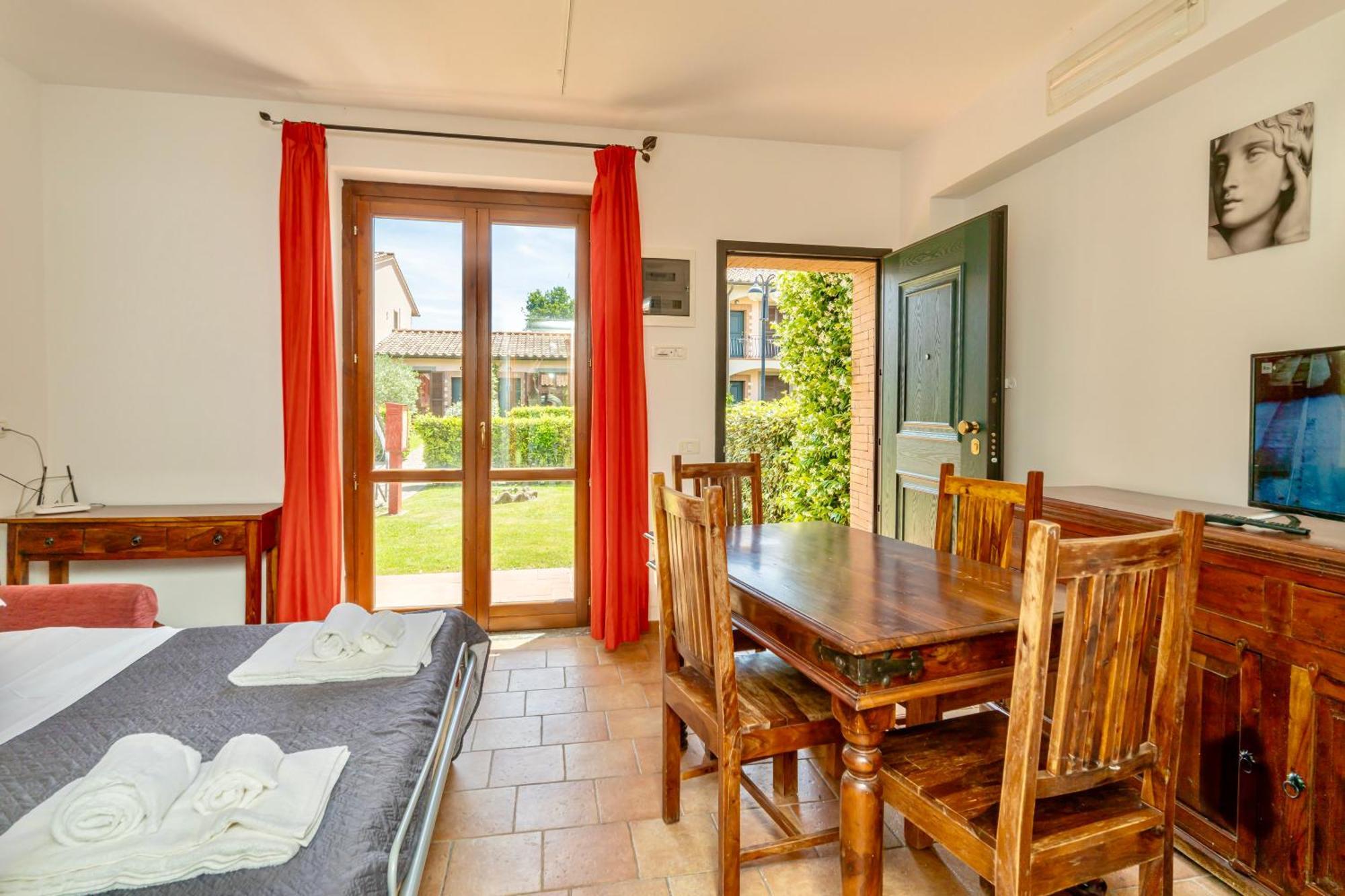 Isa - Residence With Swimming Pool In Sorano, Apartments With Air Conditioning And Private Outdoor Area Exterior foto