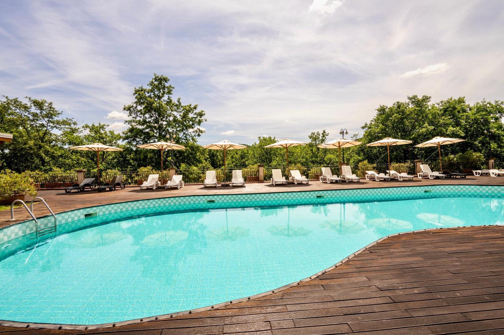 Isa - Residence With Swimming Pool In Sorano, Apartments With Air Conditioning And Private Outdoor Area Exterior foto